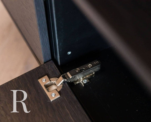 Project van Relaxury in Zevenhuizen met zwarte cinewall en soundbar