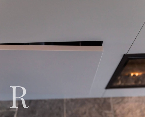 Cinewall met sfeerhaard en soundbar van Relaxury in Zwartsluis