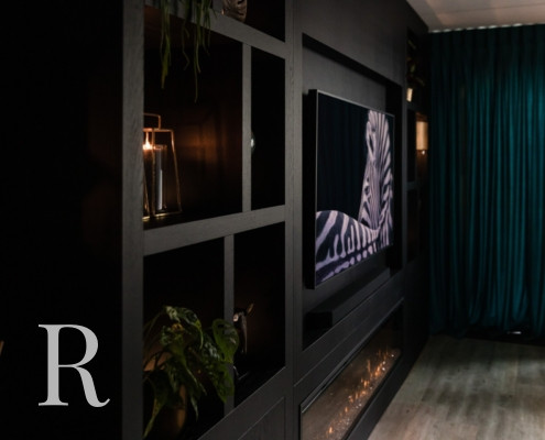 Relaxury in Wageningen voor cinewall met sfeerhaard, flatscreen en verlichting