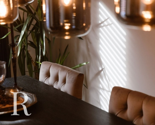 Luxe eettafel met stoelen