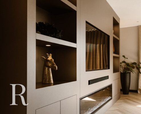 Taupe cinewall van Relaxury in Badhoeverdorp