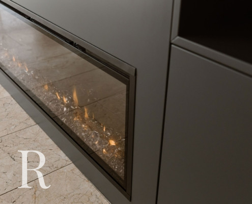 Zwarte cinewall van Relaxury in Lisserbroek