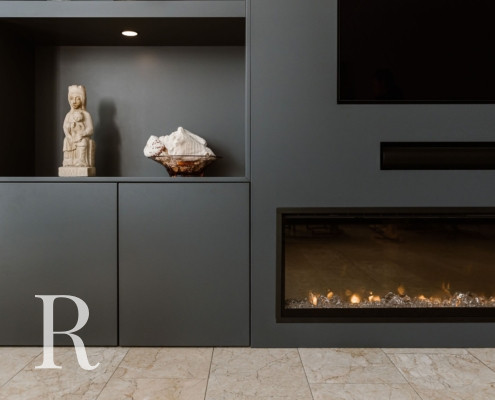 Zwarte cinewall van Relaxury in Lisserbroek