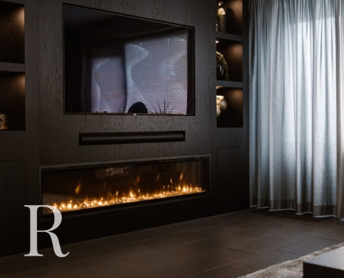 Zwarte cinewall met sfeerhaard