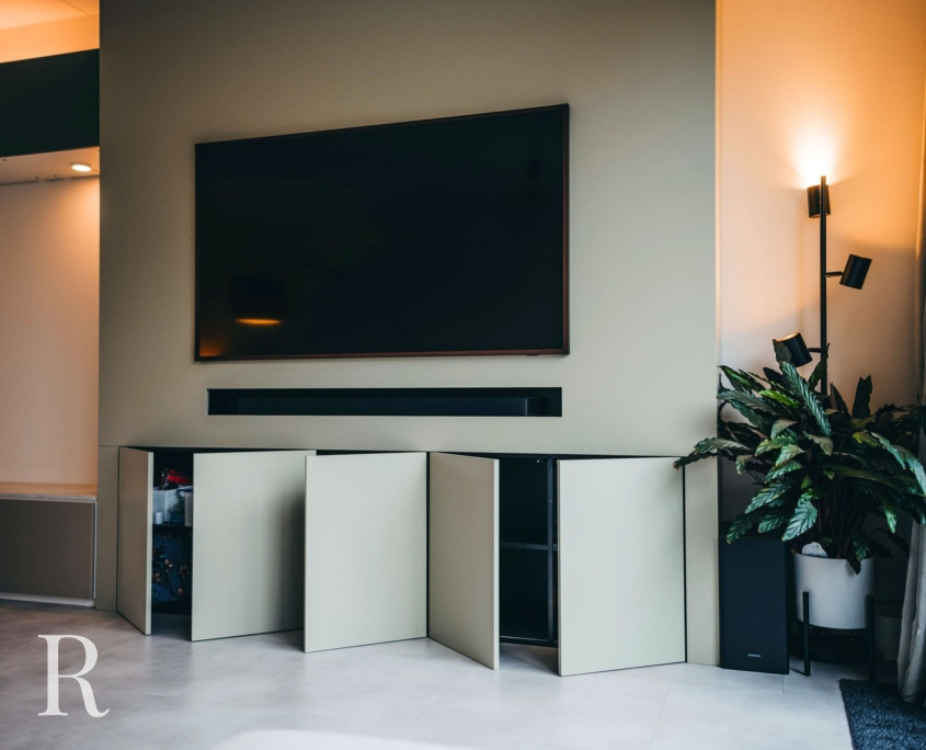 Cinewall met opbergruimte