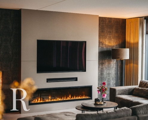 Taupe cinewall met sfeerhaard