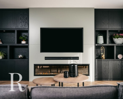 Zwart-witte cinewall met sfeerhaard