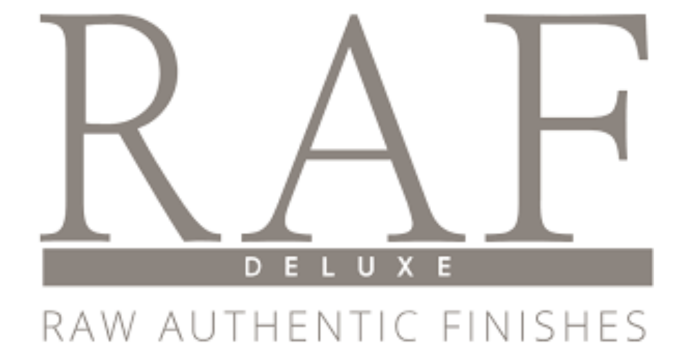 Logo met grote letters RAF boven een horizontale balk met het woord DELUXE. Onder de balk staat de tekst RAW AUTHENTIC FINISHES. Het ontwerp maakt gebruik van een gedempt, neutraal kleurenpalet.